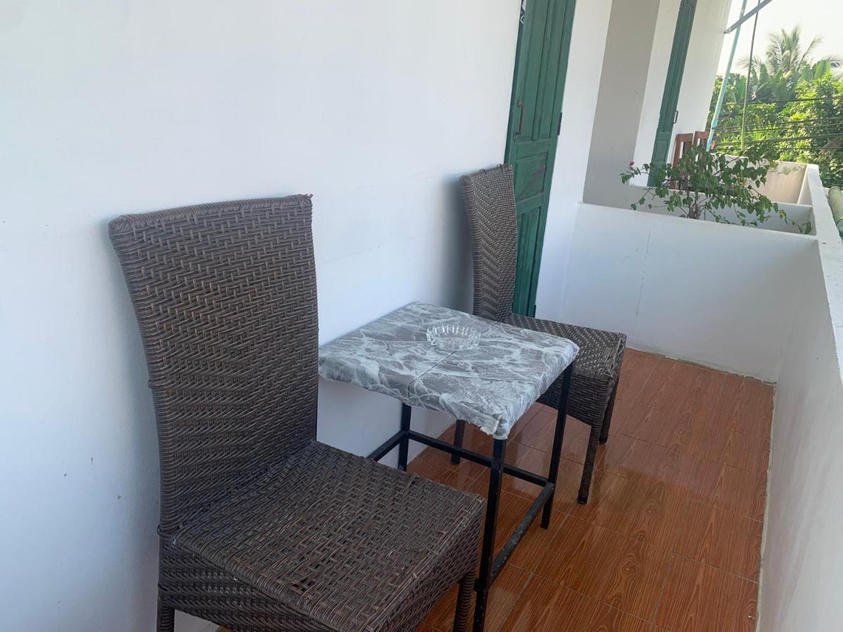 Vang Vieng Lily Backpackers Hostel Екстериор снимка