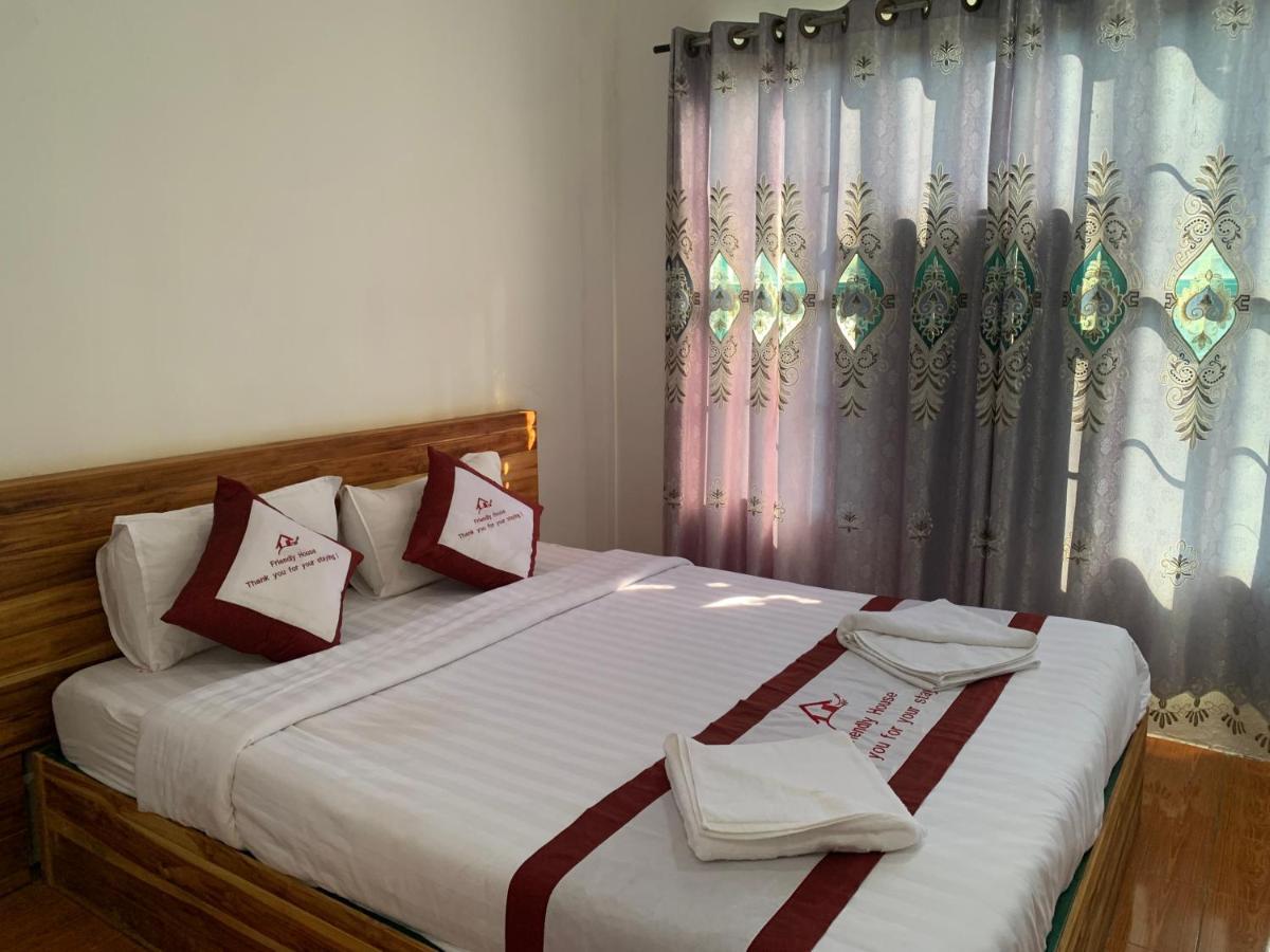 Vang Vieng Lily Backpackers Hostel Екстериор снимка