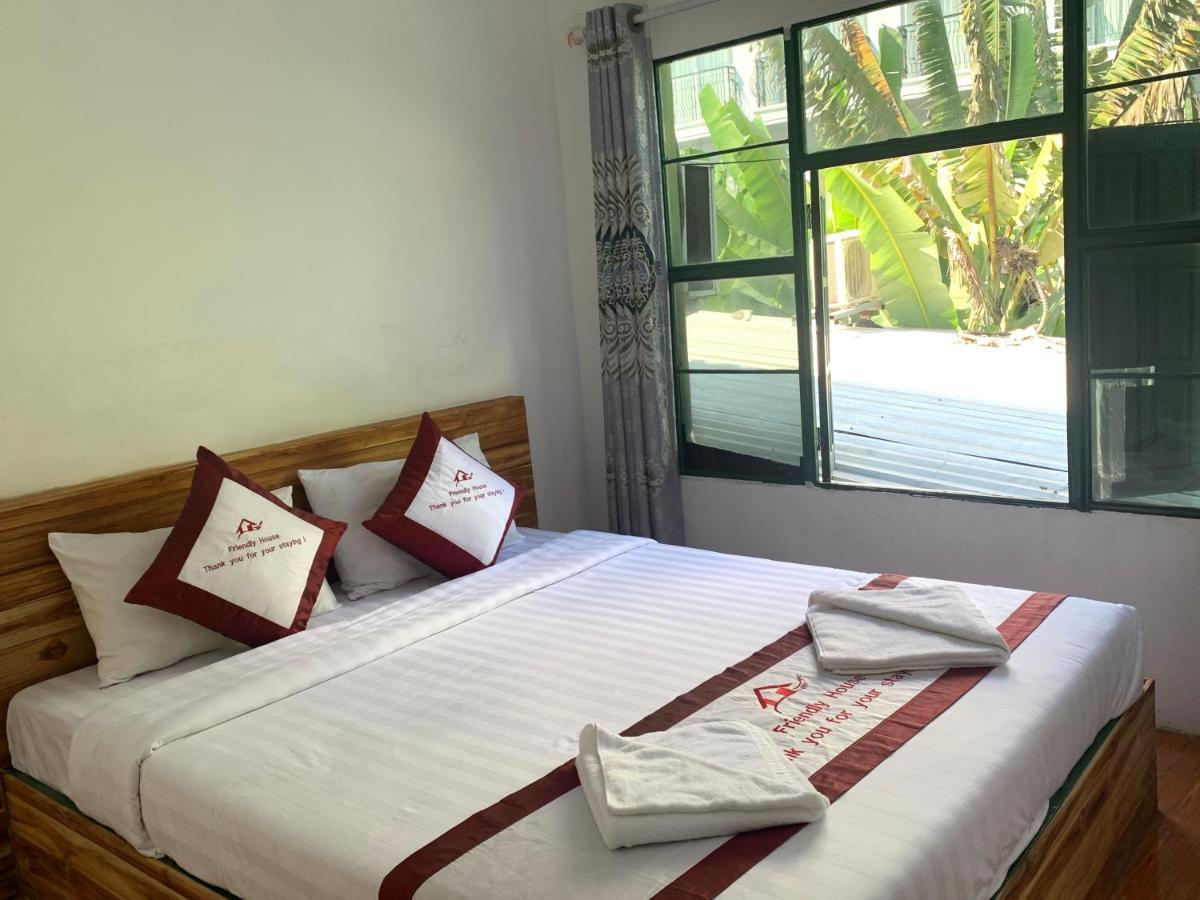 Vang Vieng Lily Backpackers Hostel Екстериор снимка
