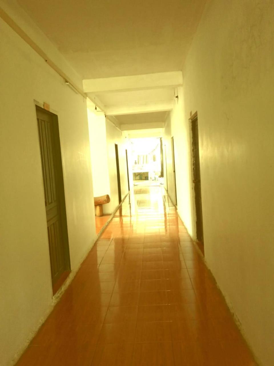 Vang Vieng Lily Backpackers Hostel Екстериор снимка